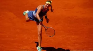 Бивша №1 с измъчен старт на Ролан Гарос, но продължава напред