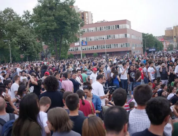 Протестите в Македония не затихват, чака се национален протест