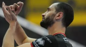 {{ otherArticle[0].article.title }}