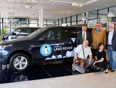 Land Rover помага на българите в Антарктида