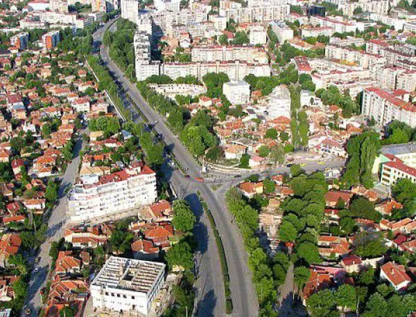 За още близо 5 млн. лева започнаха ремонти в парка в Добрич 