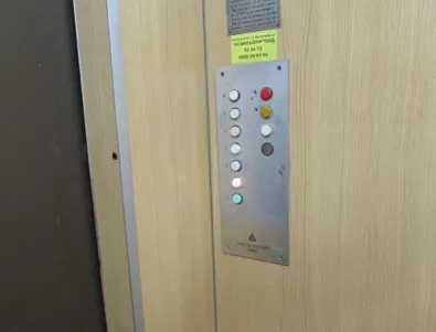 8 души пропаднаха с асансьор в болница във Варна