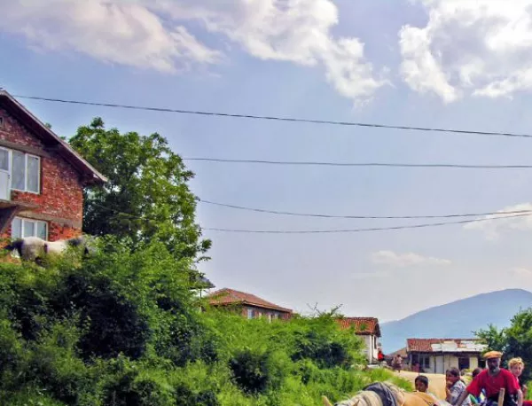 Без лекар, стоматолог и аптека живеят в село Чолаково