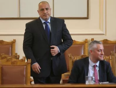 С пример за Орешарски Борисов отрече да влияе на парламента като премиер