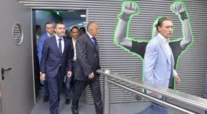 Домусчиев прозря гафа си и се извини на репортера "идиот"