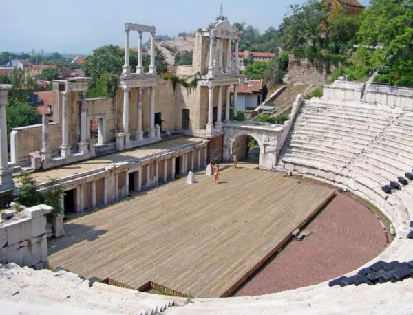 Община Пловдив се отказа от чалга концерт в Античния театър