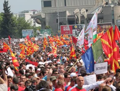 Отново протести в Македония, Хан се опитва да се помири със Заев