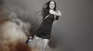 Гришо в опасна близост с поредната красавица (СНИМКИ)