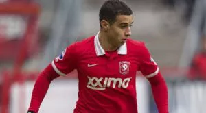 "Червените дяволи" правят крачка към холандски младок