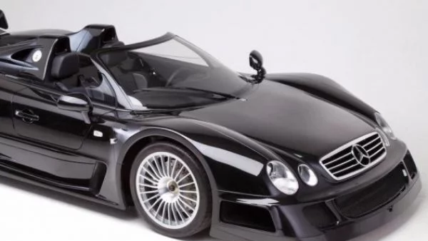 Уникален Mercedes-Benz CLK GTR Roadster отива на търг