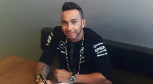 {{ otherArticle[0].article.title }}