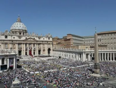 Ватикана се възмути от авторските права върху дрехата на Майка Тереза