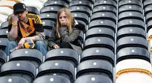 Хъл изпадна след два отменени гола срещу Ман Юнайтед