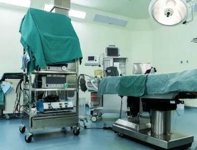 Модерна апаратура за безкръвни операции получи МБАЛ - Бургас