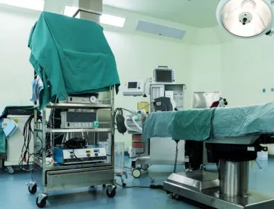 Здравното министерство доставя апаратура за 34 лечебни заведения