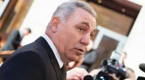 Два са вариантите за статуята на Стоичков