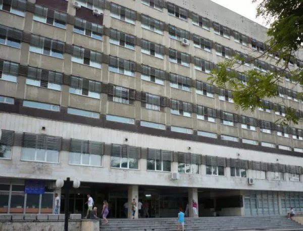 Държавата увеличава дела си в болницата в Добрич