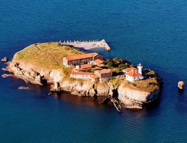 Малкият остров край Бургас