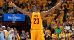 ВИДЕО: С 40 точки на ЛеБрон Кливланд надви Голдън Стейт и поведе в серията