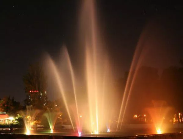 Пеещите фонтани в Пловдив са с олющена боя - не е голям проблем, казва кметът