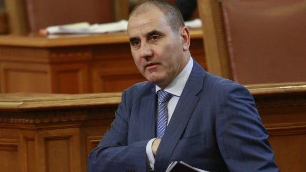 Няма нищо драматично във вота на недоверие, смята Цветанов