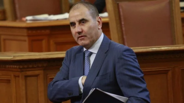 Цветанов сравни Румен Радев с лидера на Северна Корея