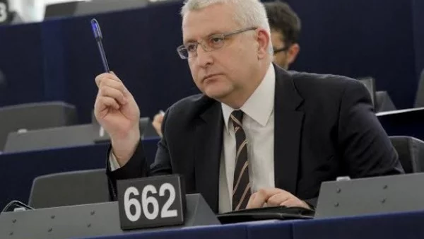 Светослав Малинов се оправда за отсъствието си за пакет "Мобилност" с транспортен хаос