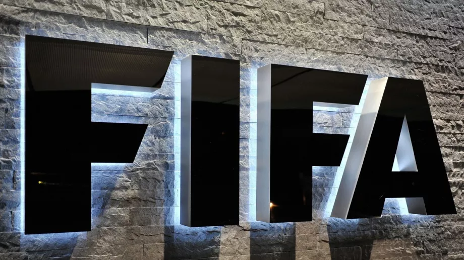 ФИФА заплаши Кардиф с трансферно ембарго заради Емилиано Сала
