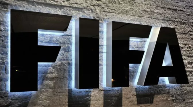 След случая "Вертонген": ФИФА обмисля да въведе допълнителна смяна при мозъчни сътресения