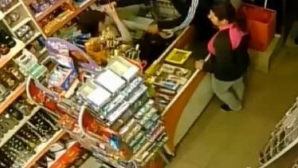 Постоянен арест за семейството обирджии Рангелови