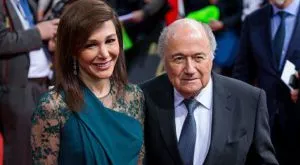 Блатер задява мацки и не му пука за скандала с ФИФА 