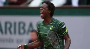 Монфис е щастлив от успеха, но видя проблем в играта си в София