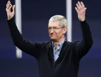 Apple намалява заплатата на главния си изпълнителен директор
