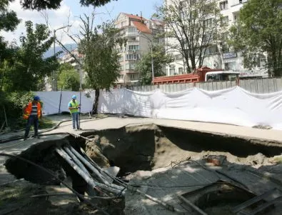 Невероятна дупка зейна при строежа на метрото на 