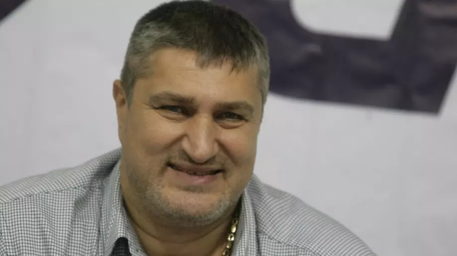 Шефът на българския волейбол е под карантина с коронавирус
