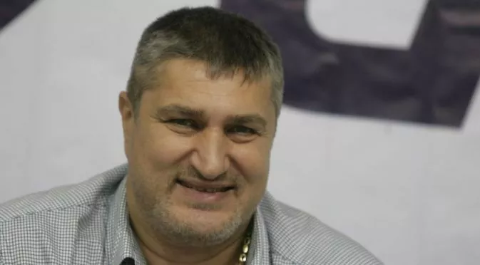 Ганев оттегли кандидатурата си за шеф на БФВ, остана само Лазаров