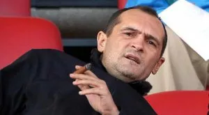 {{ otherArticle[0].article.title }}