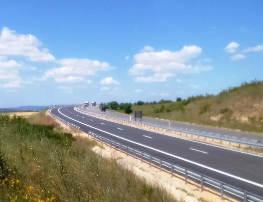 Паднала вишка затвори магистрала "Марица"