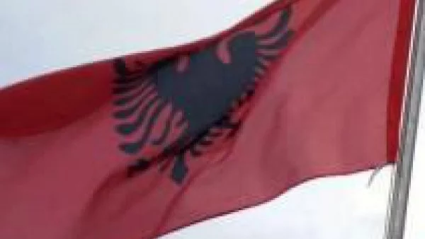 Близо 200 000 албанци получили италианско гражданство за 10 години