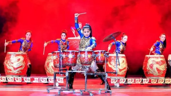 Manao – Drums of China със специално шоу за Бионсе