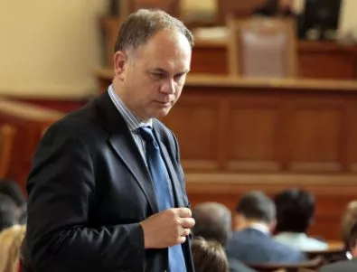 БСП гласува тайно за изключване на Кадиев от партията 