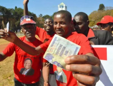 Нова криза в Зимбабве: Няма хартия и мастило за паспорти, нито регистрационни номера за колите