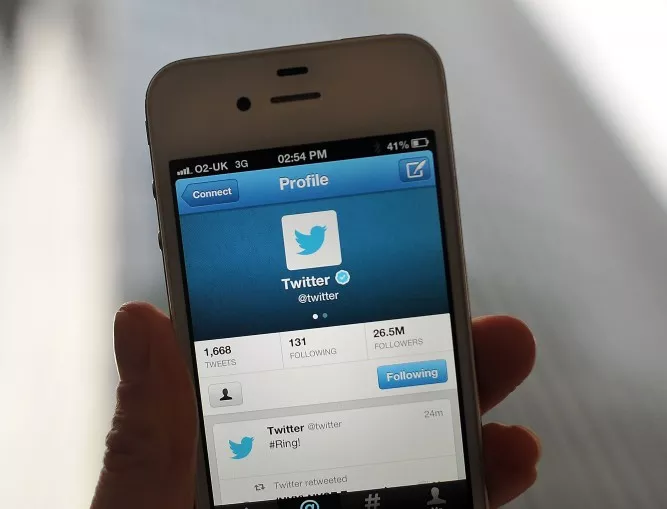 Twitter може да бъде продаден още този месец