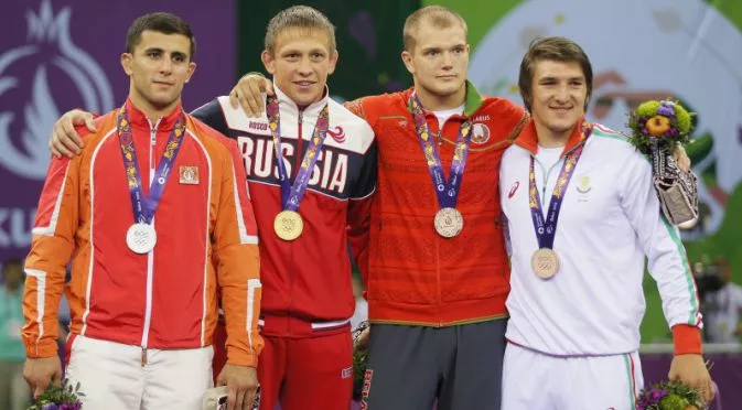 Борците ни пипнаха медала на Александров за късмет