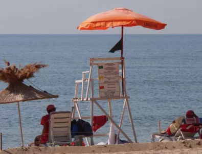 Основният проблем по плажовете това лято: Липсват спасители