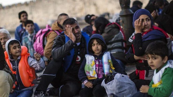 ЕК ще помогне на Франция за имигрантската криза в Кале