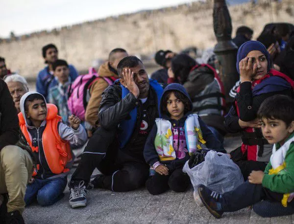 300 хил. бежанци са поели към Европа през Средиземно море тази година