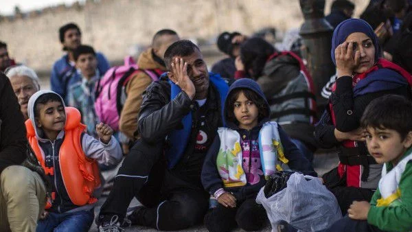 300 хил. бежанци са поели към Европа през Средиземно море тази година