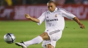 23 години от емблематичния снаряд на Роберто Карлош от аутлинията (ВИДЕО)