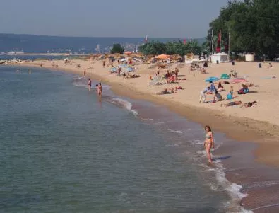 Около 90 плажа ще останат неохраняеми през лятото